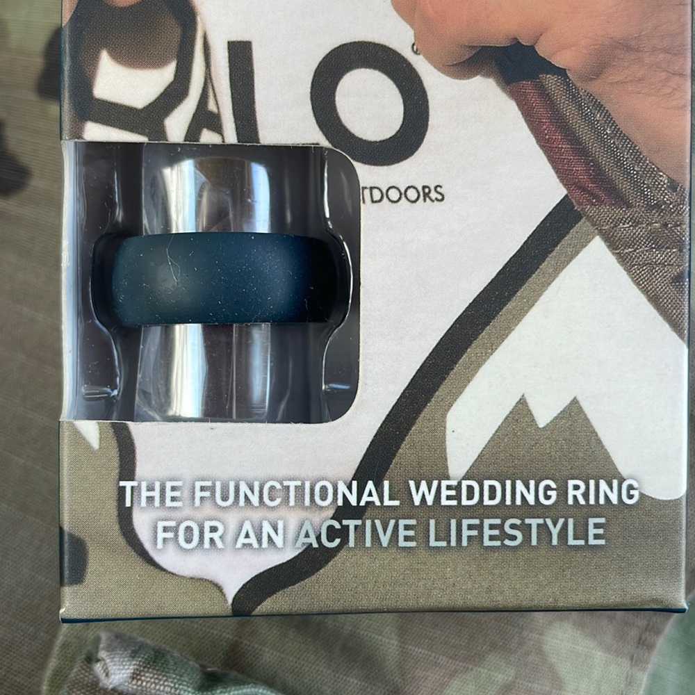 QALO Slate grey wedding band